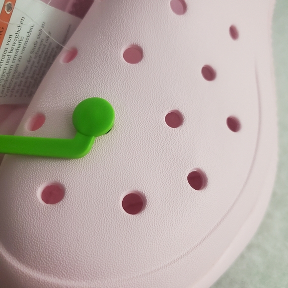 Crocs Classic Sneaker In Pink Milk - Picture 5 of 13